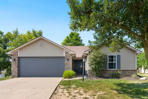 8827 Goshawk Lane, Fort Wayne, IN 46825
