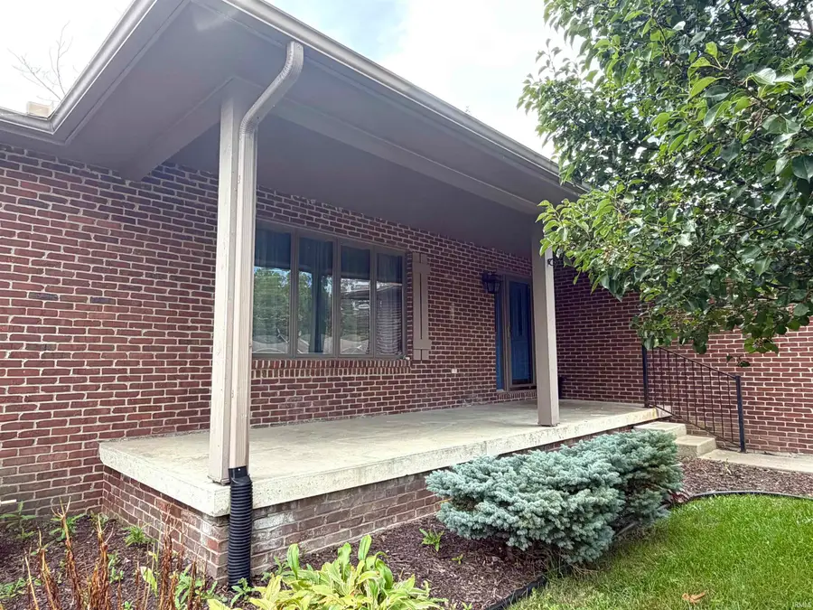 211 Harrison Court, Greentown, IN 46936 - #2
