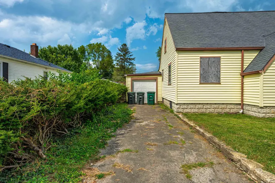 1810 E 22nd Street, Muncie, IN 47302 - #3