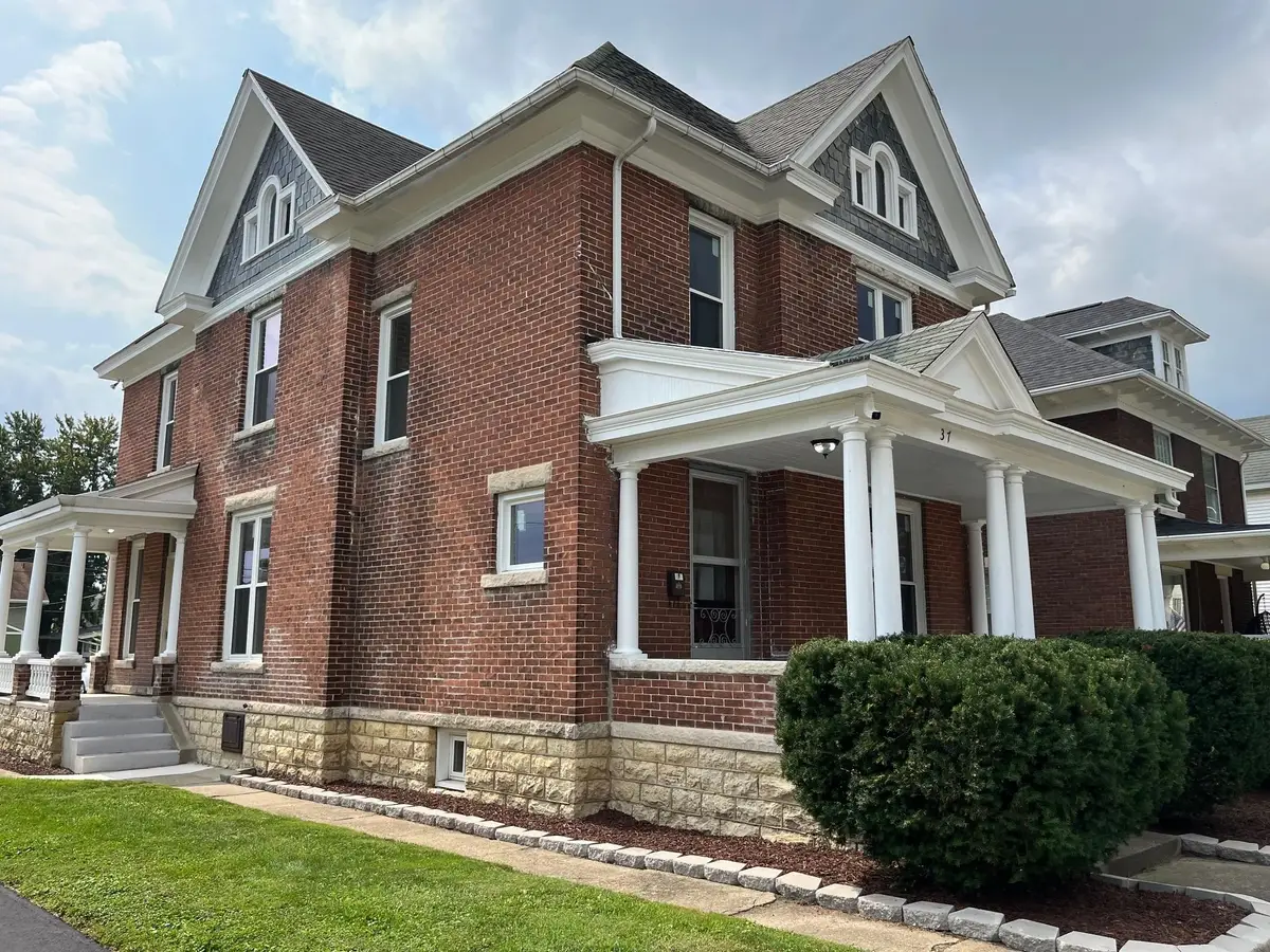 37 W Taylor Street, Huntington, IN 46750 - #1