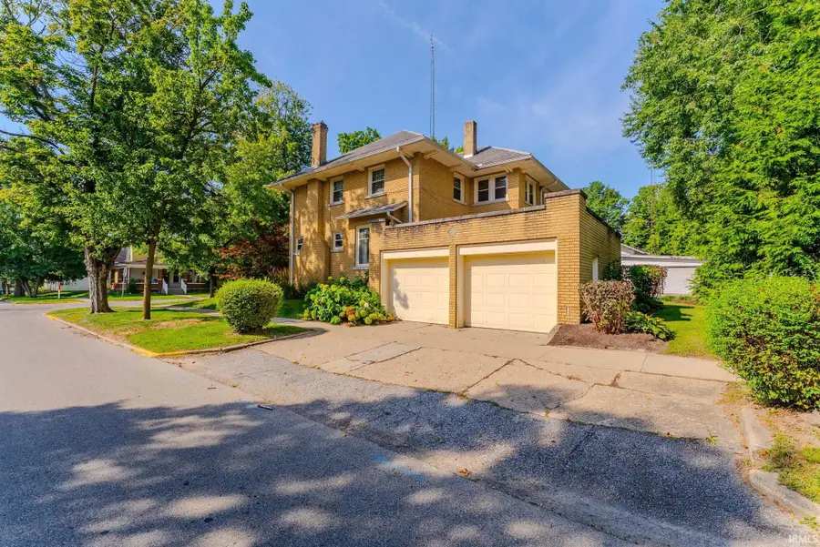 410 E 3rd Street, North Manchester, IN 46962 - #2