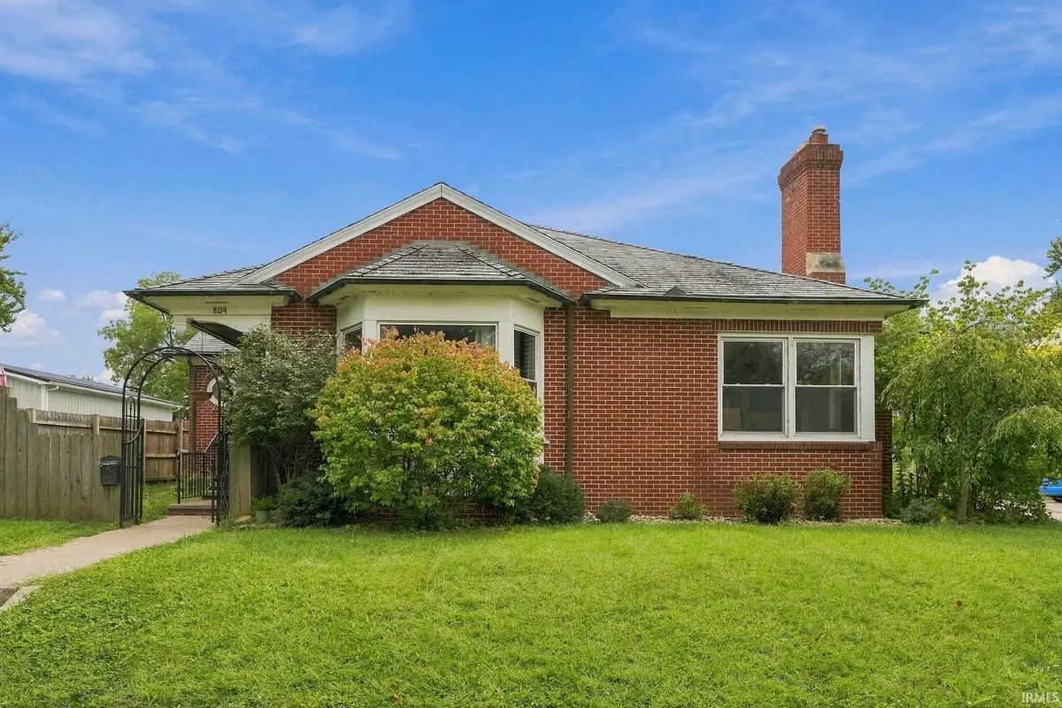 804 E Diamond Street, Kendallville, IN 46755 - #1