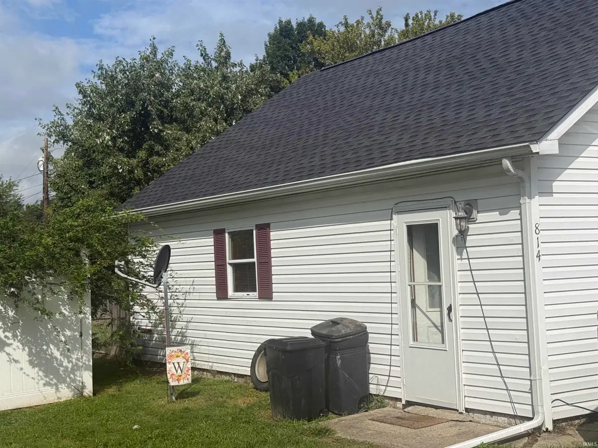 814 S Richmond Street, Hartford City, IN 47348 - #1