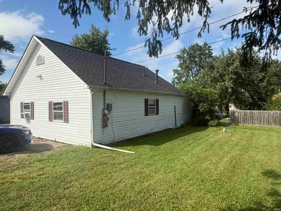 814 S Richmond Street, Hartford City, IN 47348 - #2