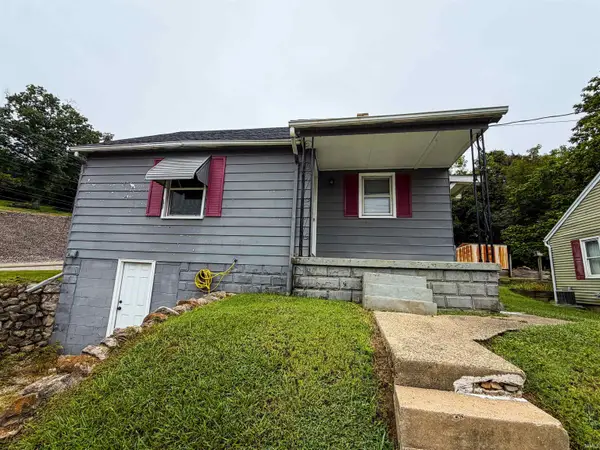 102 E Fourth Street, Huntingburg, IN 47542