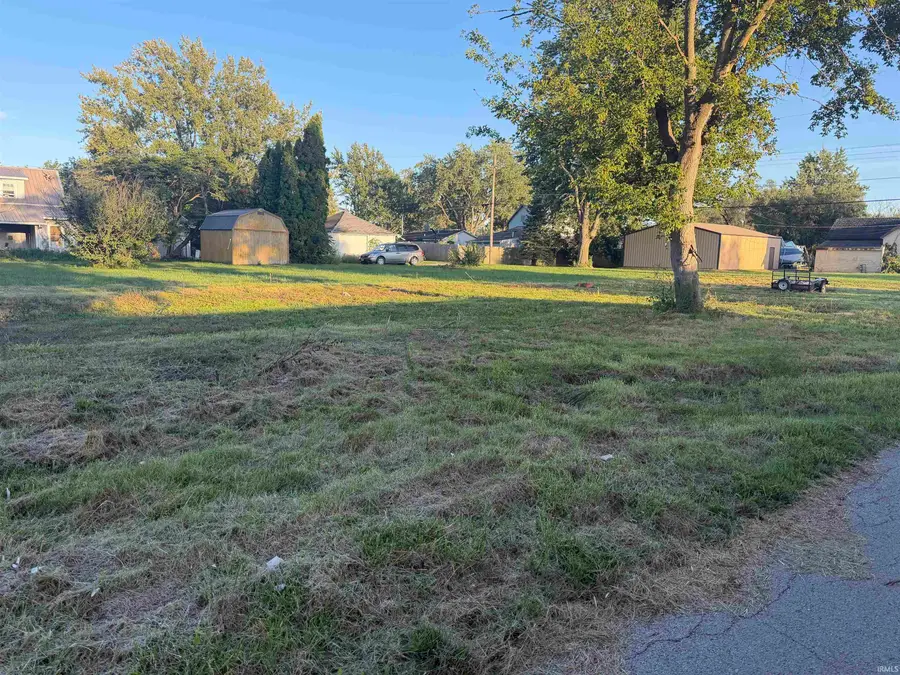 823 W Commercial Street, Hartford City, IN 47348 - #2