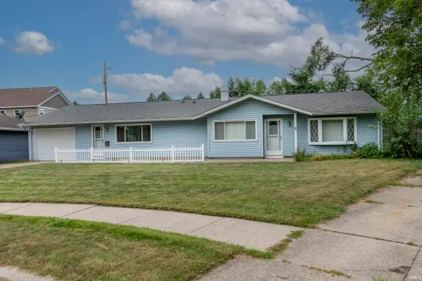 929 Simon Court, South Bend, IN 46615