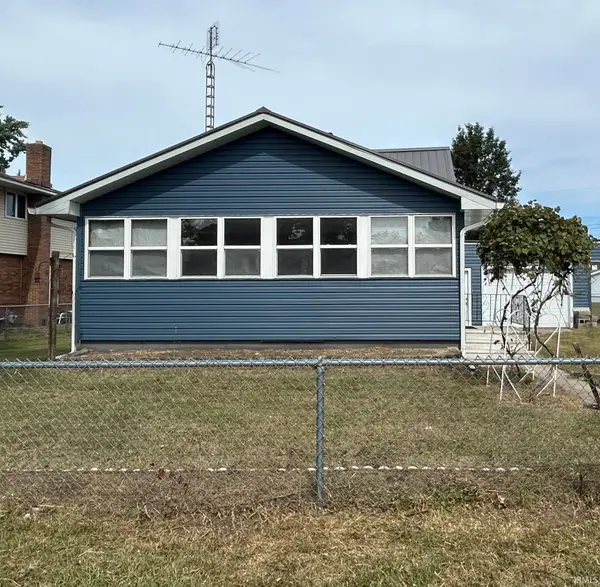 305 W New York Street, Knox, IN 46534