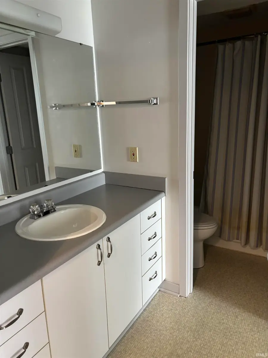 112 W Washington Boulevard, Fort Wayne, IN 46802 - #2