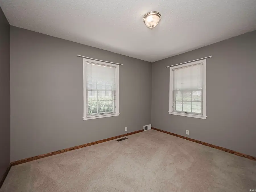 15 E Fletchall Street, Poseyville, IN 47633 - #2