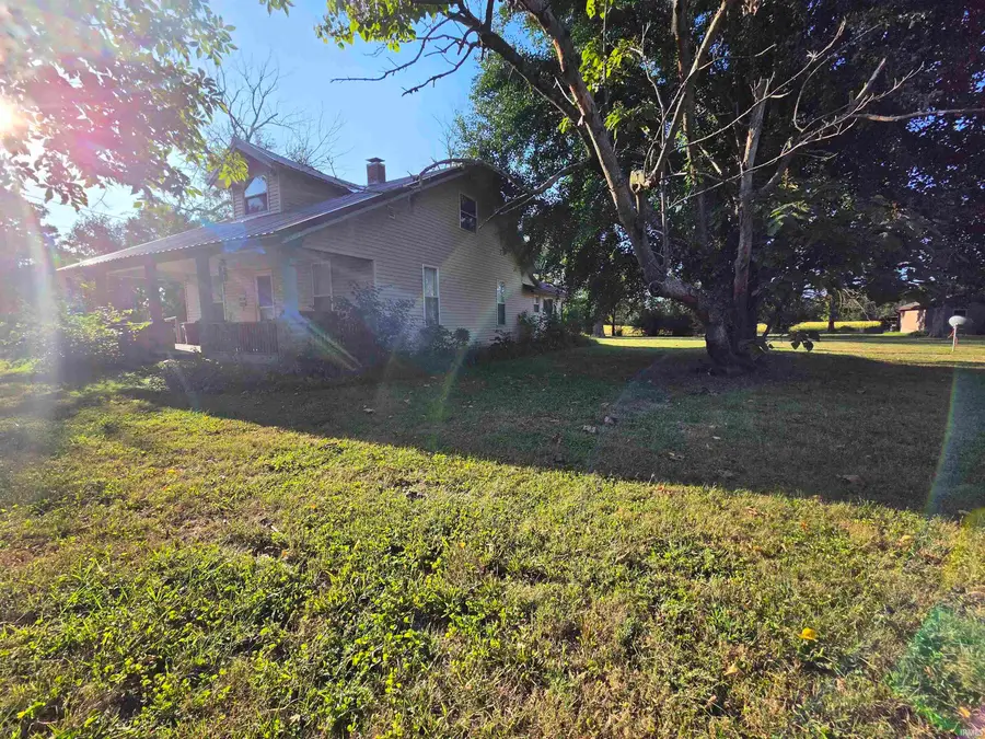1103 W Mack Avenue, Olney, IL 62450 - #2