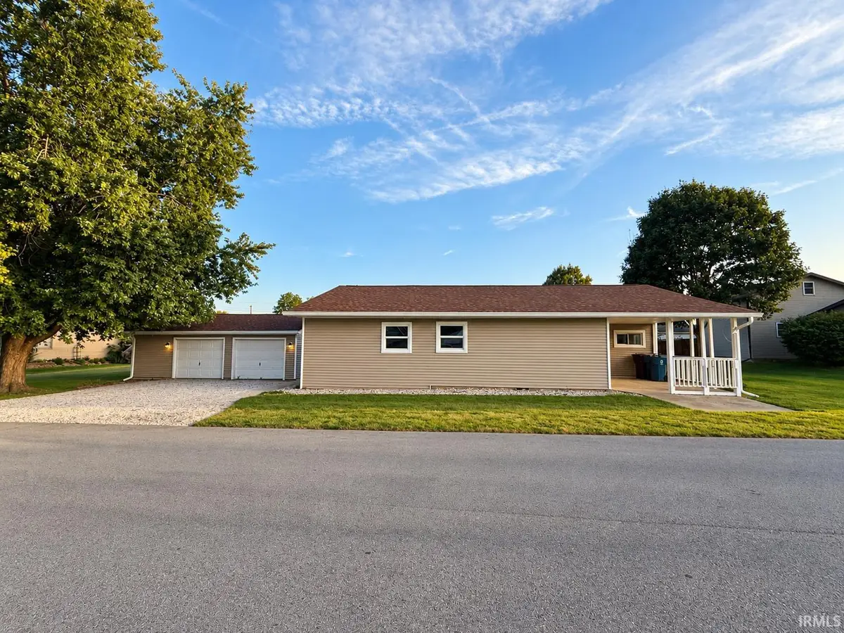 312 E North C Street, Gas City, IN 46933 - #1