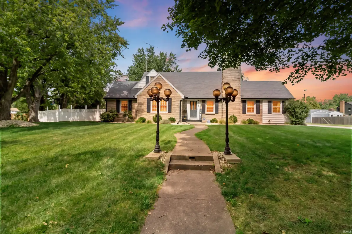 125 E North D Street, Gas City, IN 46933 - #1