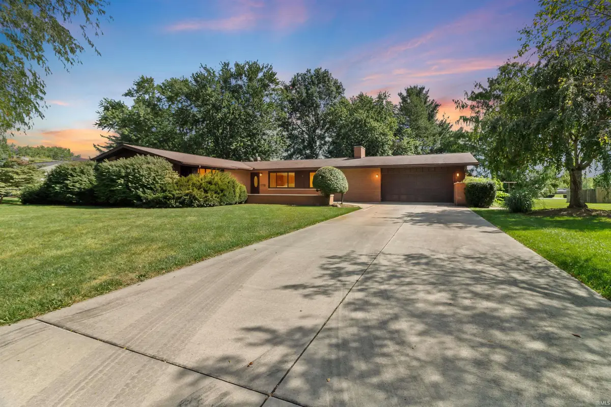 604 N 3rd Street, Gas City, IN 46933 - #1