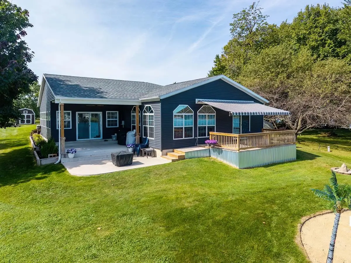 760 Lane 301 Barton Lk, Fremont, IN 46737 - #1