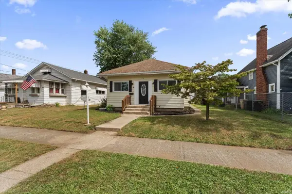 930 S 28th Street, South Bend, IN 46615