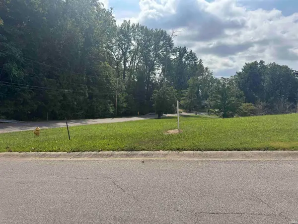 5120 Hidden Lake Drive, Evansville, IN 47712