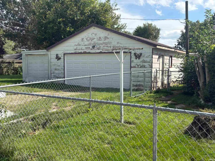 1701 Park Street, Huntington, IN 46750 - #3