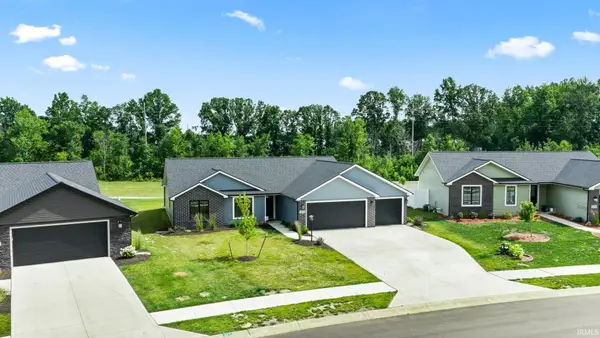 884 Lagonda Trail, Fort Wayne, IN 46818
