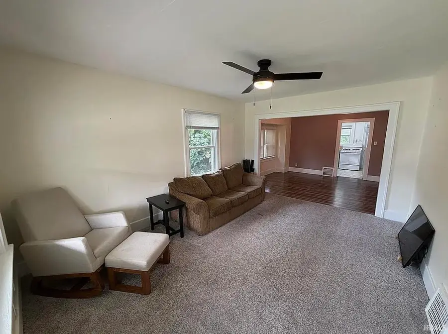 1320 E Beardsley Avenue, Elkhart, IN 46514 - #2