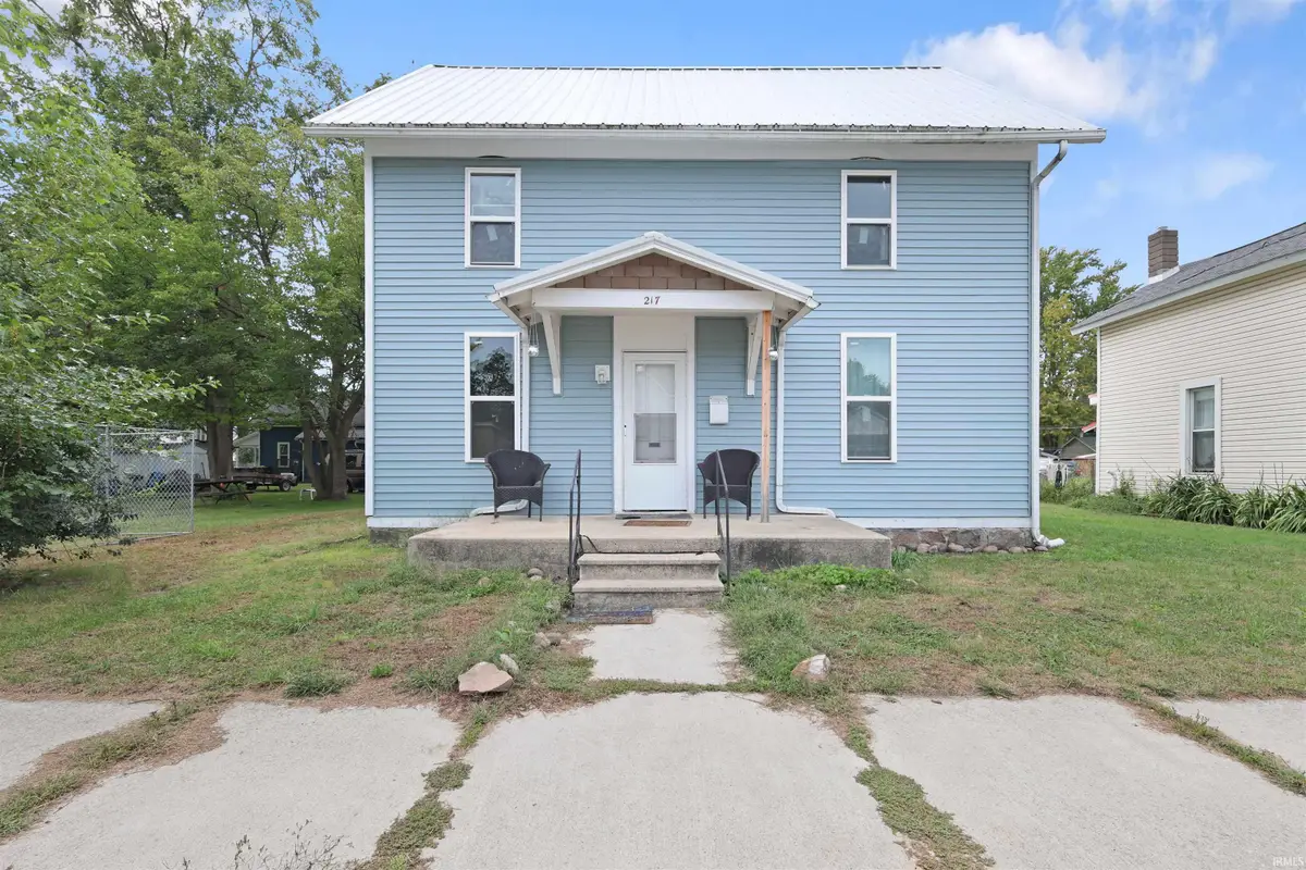 217 S 9 Street, Goshen, IN 46528 - #1