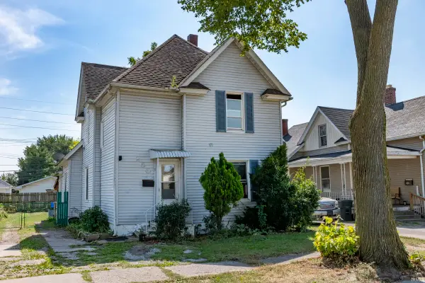 2502 Poland Street, South Bend, IN 46619