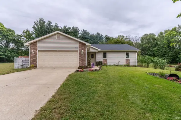 1250 N Arbutus Trail, Warsaw, IN 46580