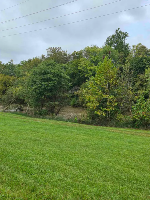 Riverside Drive, Huntington, IN 46750