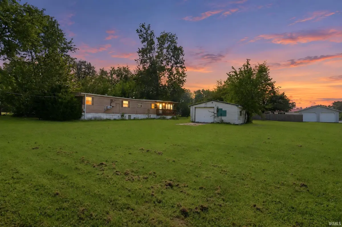 617 W 9th Street, Bicknell, IN 47512 - #1