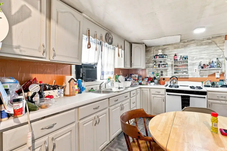 1622 Ross Street, New Castle, IN 47362 - #2