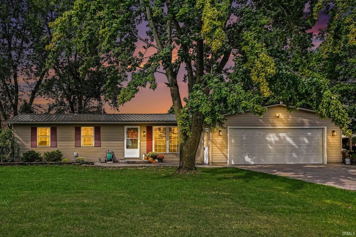 475 N Benton Street, Millersburg, IN 46543 - #1