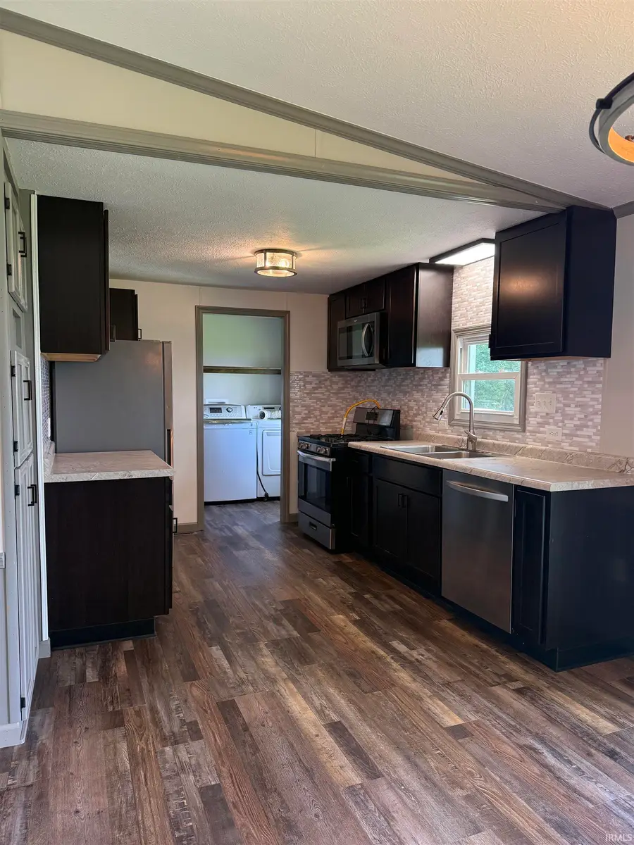 387 E Perry Rd Road, Ligonier, IN 46767 - #2