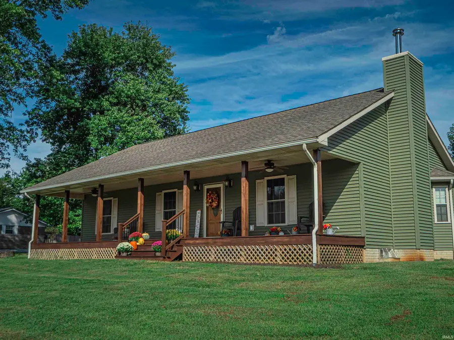 402 S Lakeview Drive, Petersburg, IN 47567 - #3