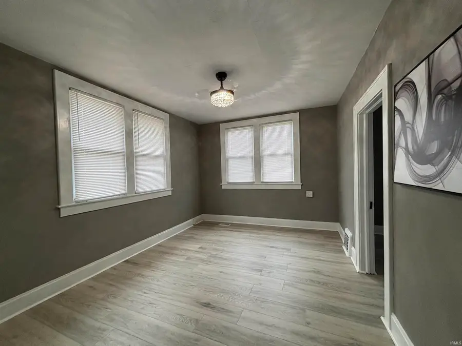 617 619 W Louisiana Street, Evansville, IN 47710 - #2