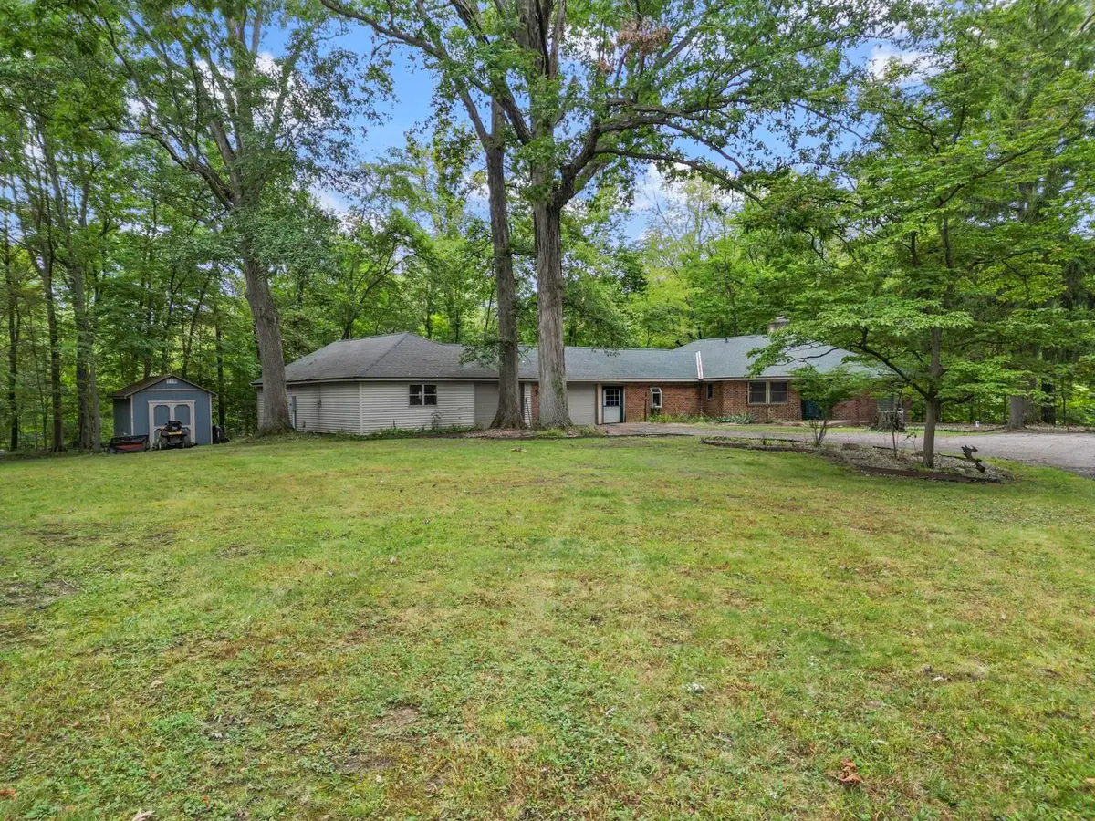 830 W Dogwood Drive, Columbia City, IN 46725 - #1