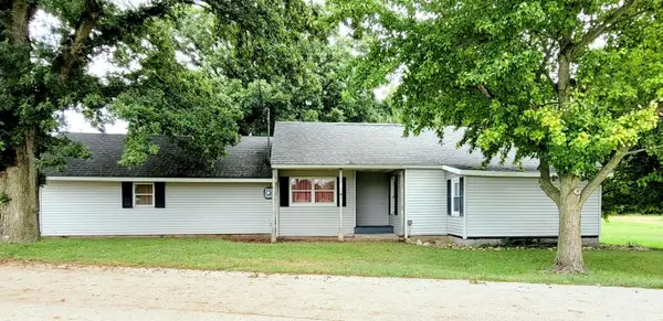 1587 W South Road, Delphi, IN 46923