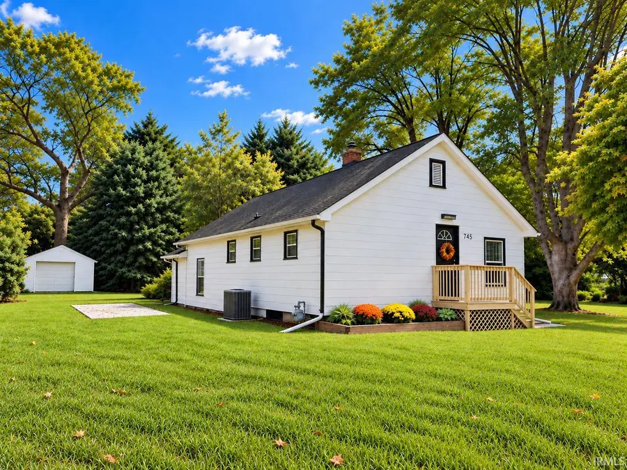 745 E 18th Street, Mishawaka, IN 46544 - #2