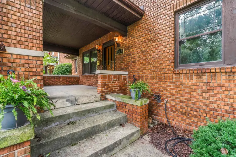 1307 Kensington Boulevard, Fort Wayne, IN 46805 - #2