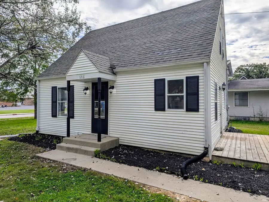 1218 E Jackson Street, Goshen, IN 46526 - #2