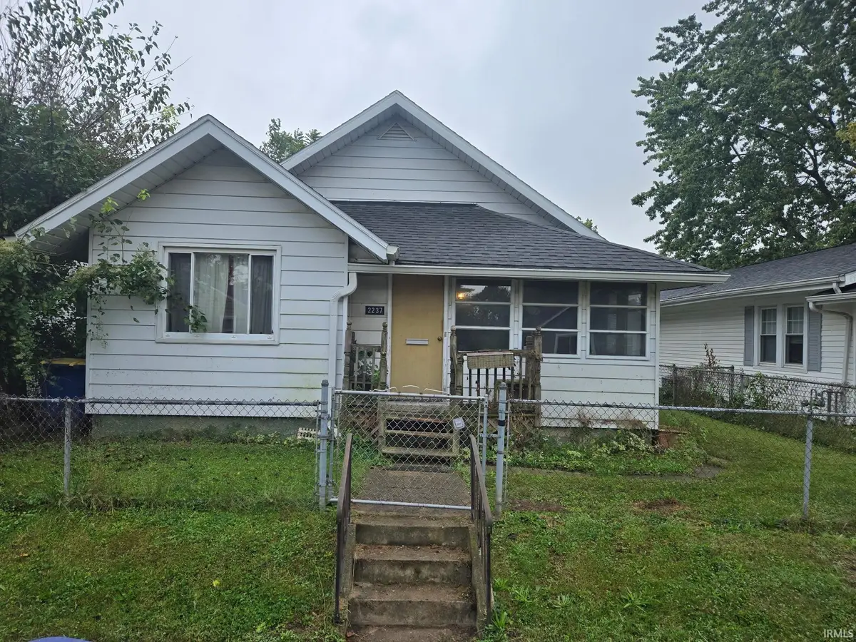 2237 W 8th Street, Muncie, IN 47302 - #1