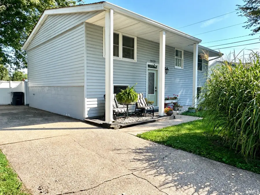 1609 S Rue Royale Drive, Kokomo, IN 46902 - #2