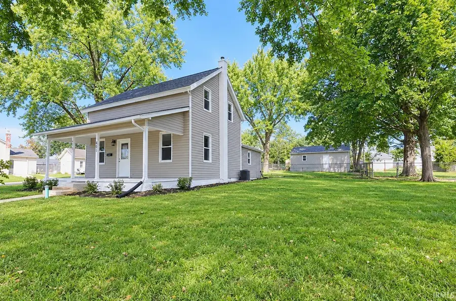 401 E Market Street, Columbia City, IN 46725 - #2
