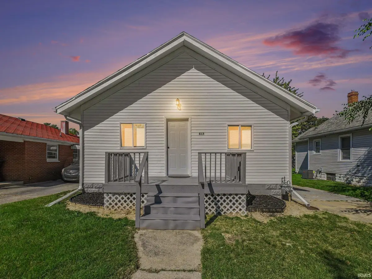 817 E Victoria Street, South Bend, IN 46614 - #1