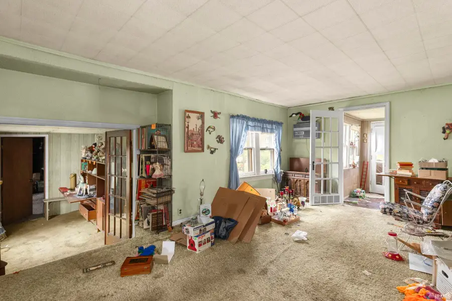 915 Jackson Street, Mishawaka, IN 46544 - #3
