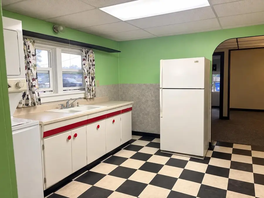 511 W Shutt Avenue, Silver Lake, IN 46982 - #3