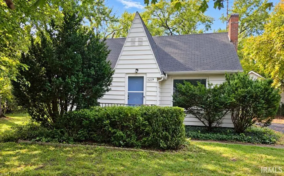 1219 W Westwood Drive, Goshen, IN 46526 - #1