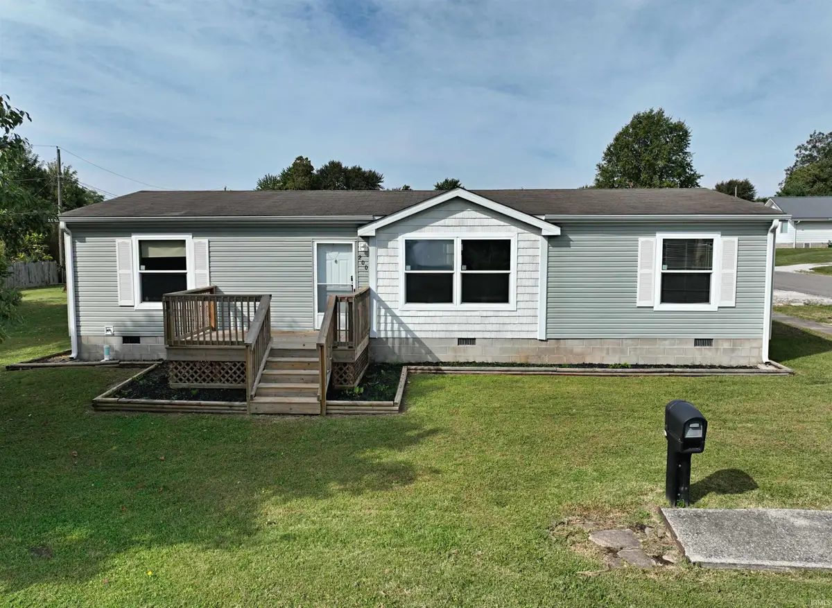 200 Dewey Street, Loogootee, IN 47553 - #1