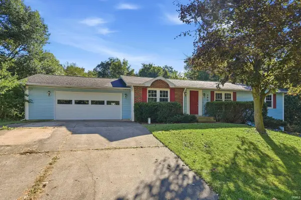 2906 S Woodland Trail, Warsaw, IN 46580