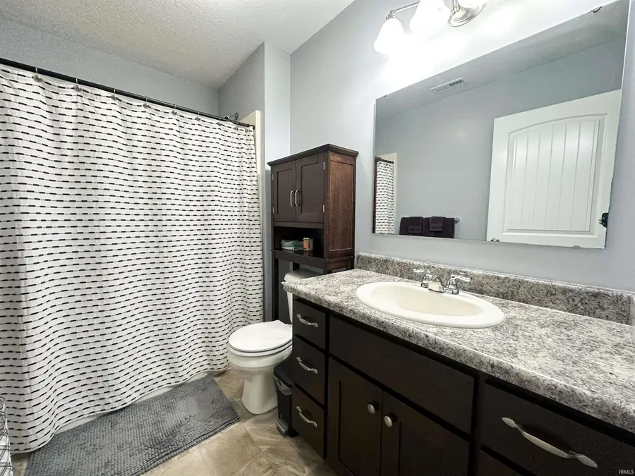 7805 W Frankie Drive, Yorktown, IN 47396 - #3