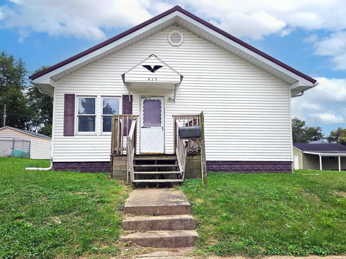 415 W 6th Street, Bicknell, IN 47512 - #1